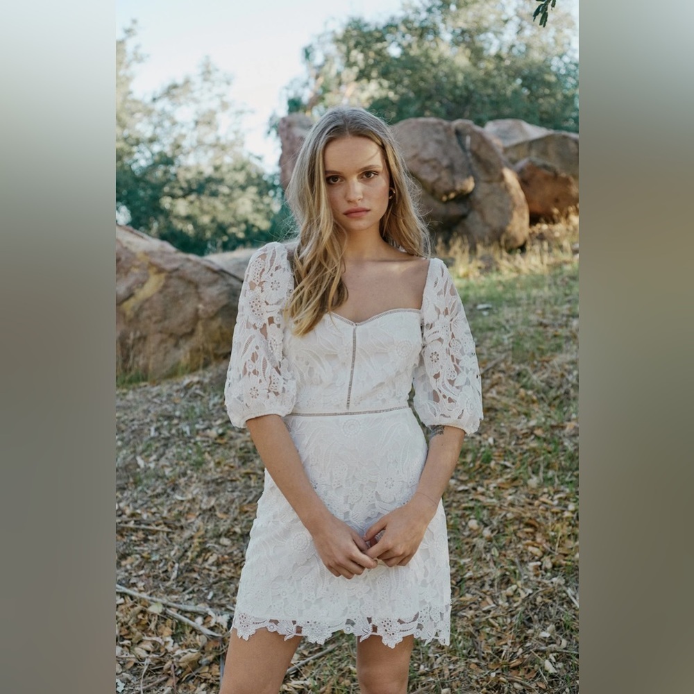 Lucy Paris - Elaine Floral Lace Dress - White sz S